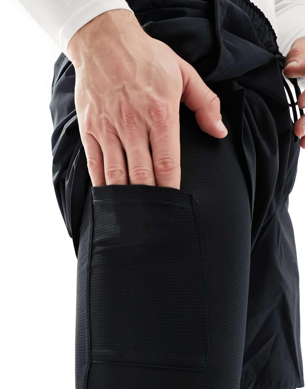 Nike Training Dri-FIT Unlimited woven 7in 2 Product Image