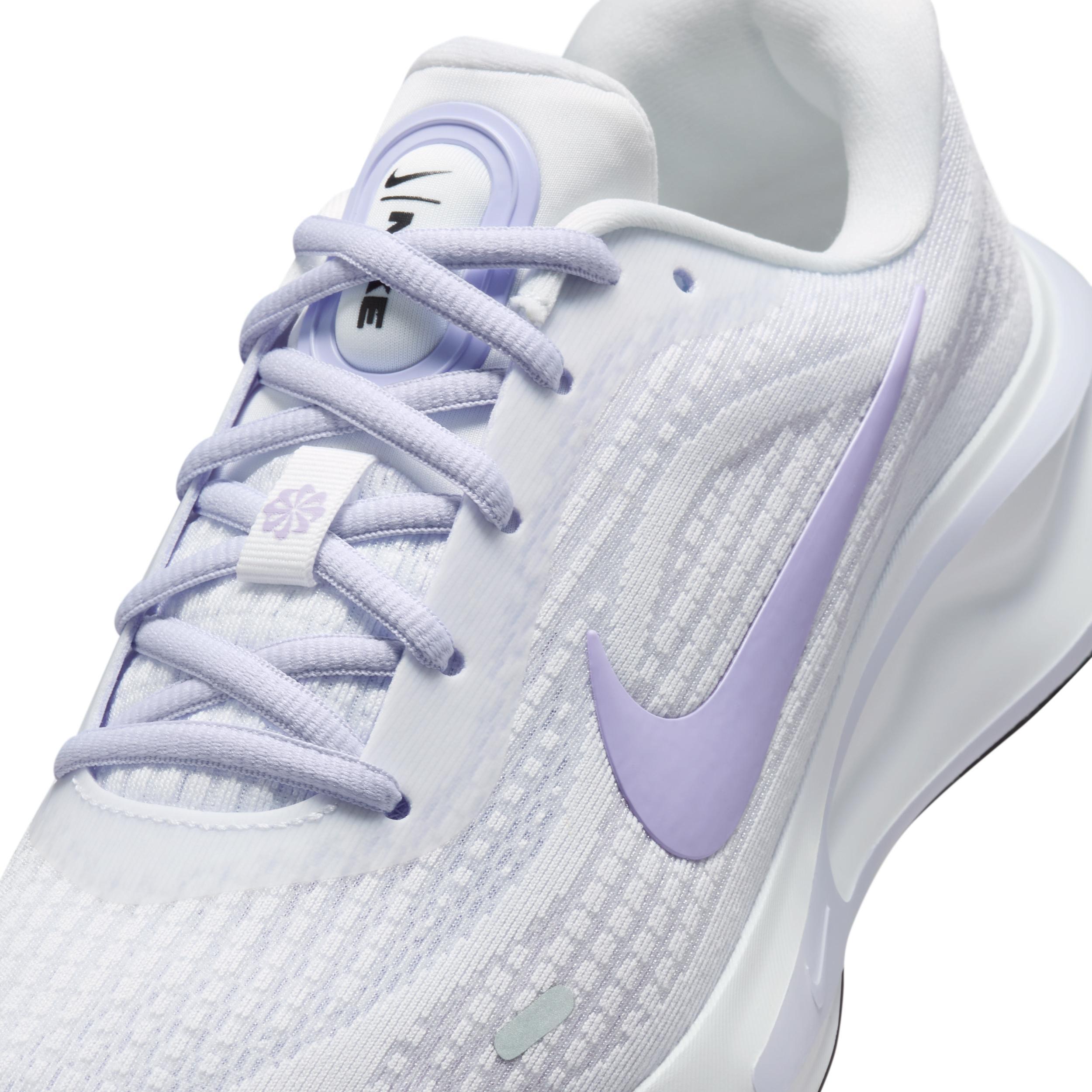 Nike Women's Journey Run Road Running Shoes Product Image