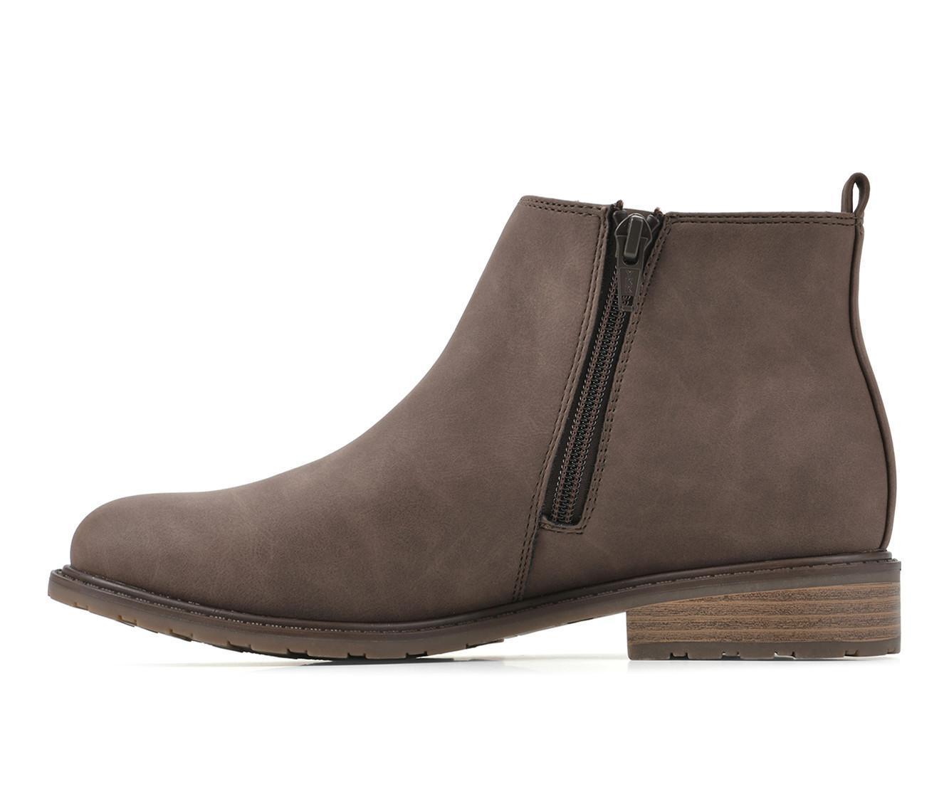 Women's White Mountain Caching Chelsea Booties Product Image