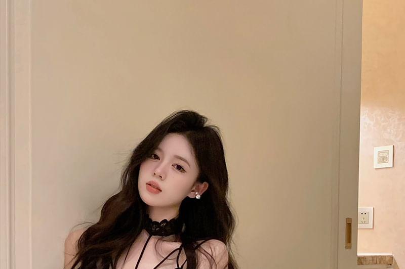 Plain Strappy Lace Panel Camisole Product Image