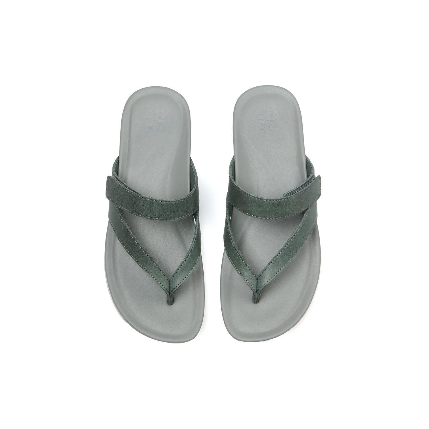 Oasis Thong Sandal Metatarsal Female Product Image