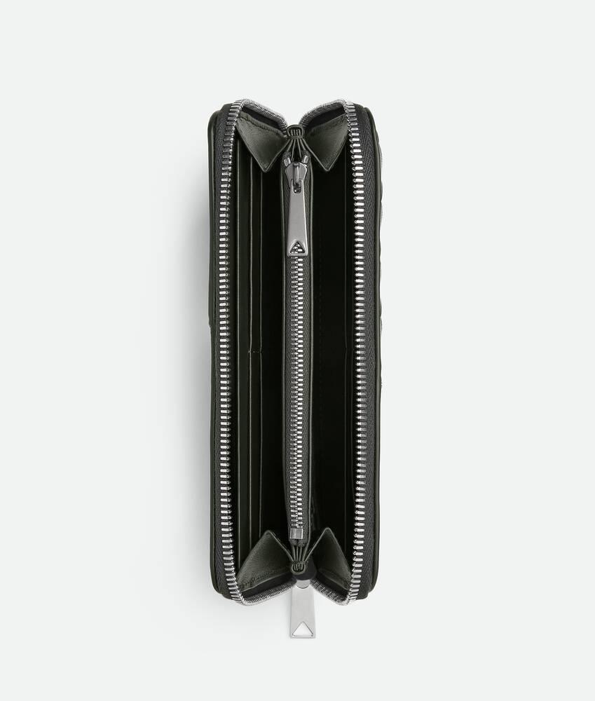 Men's Intrecciato Diagonal Zip Around Wallet in Dark green Product Image