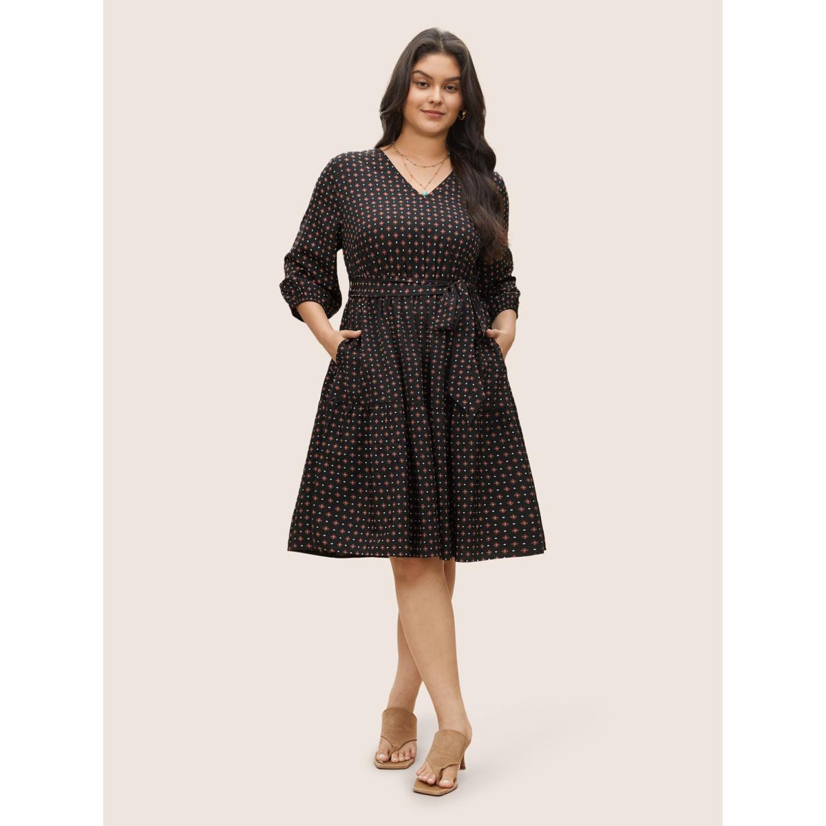 Plus Size Geometric Graphic Belted Pocket V Neck Dress Black Women Resort Non V-neck Elbow-length sleeve Curvy Midi Dress BloomChic 12/L Product Image