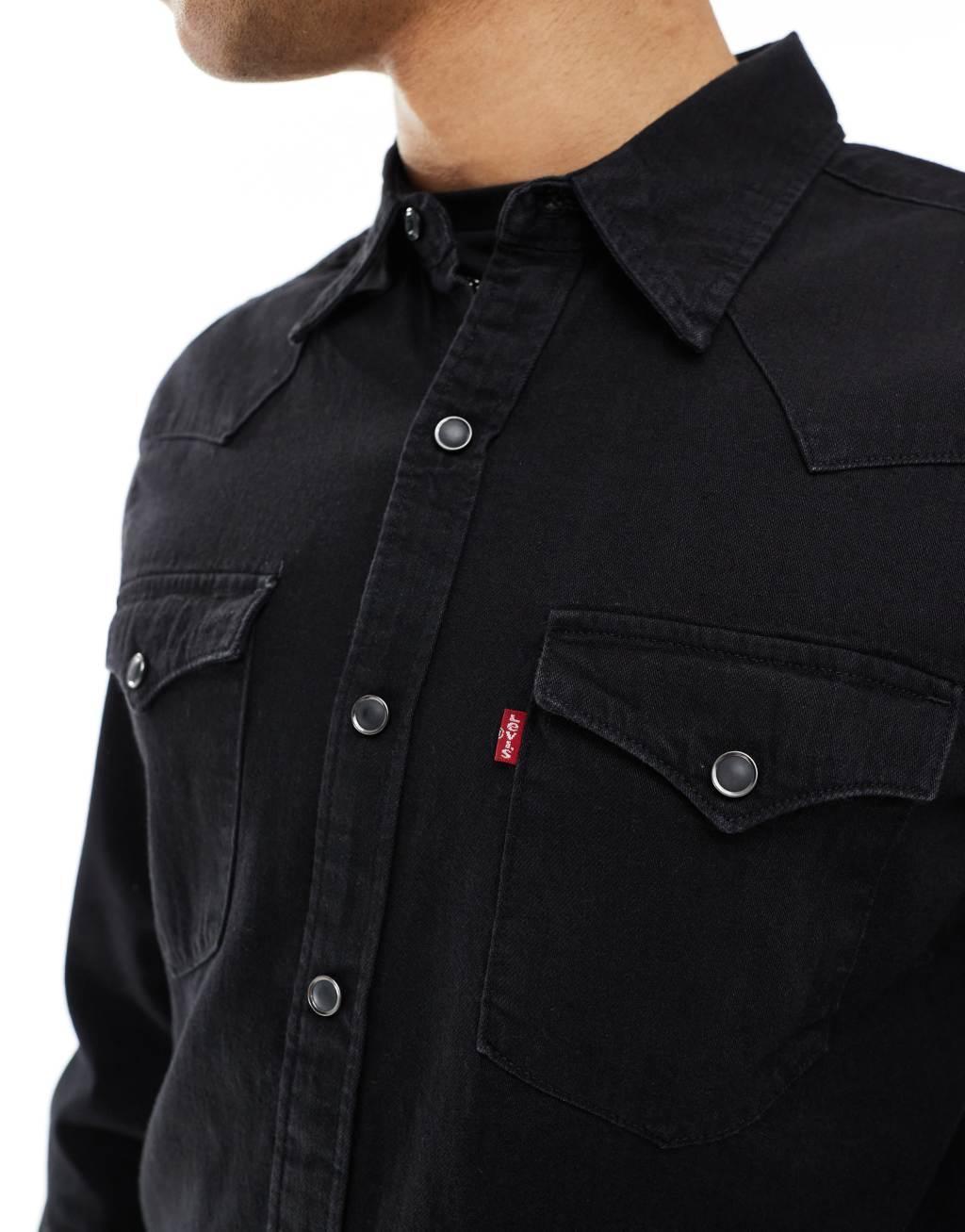Levi's barstow denim shirt in black with pockets Product Image