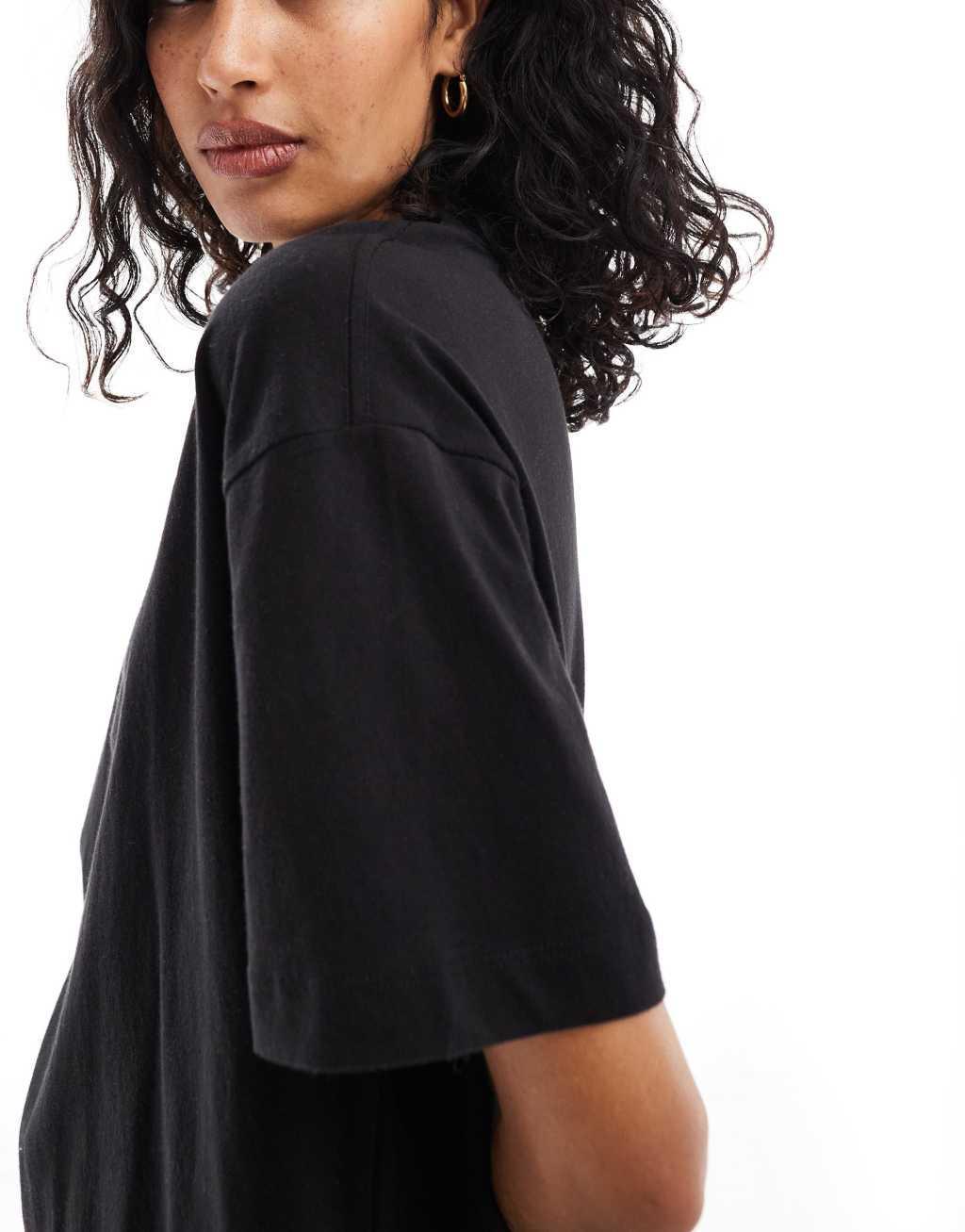Cotton On boxy oversized T-shirt in black Product Image