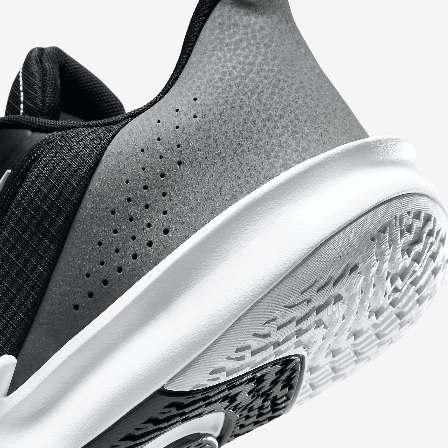 Nike Men's Precision 7 Basketball Shoes Product Image