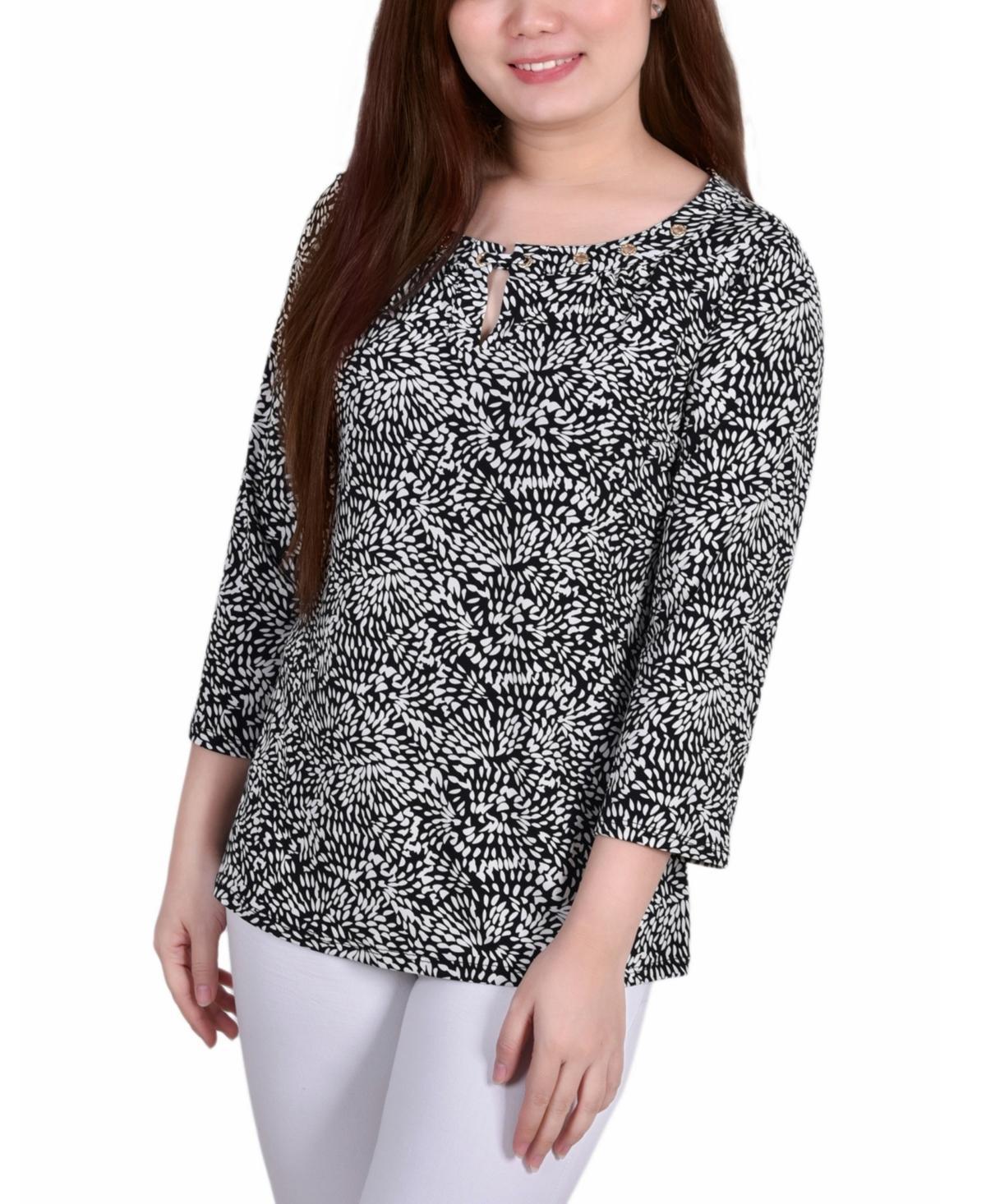 Petite Size 3/4 Sleeve Grommet Top Product Image