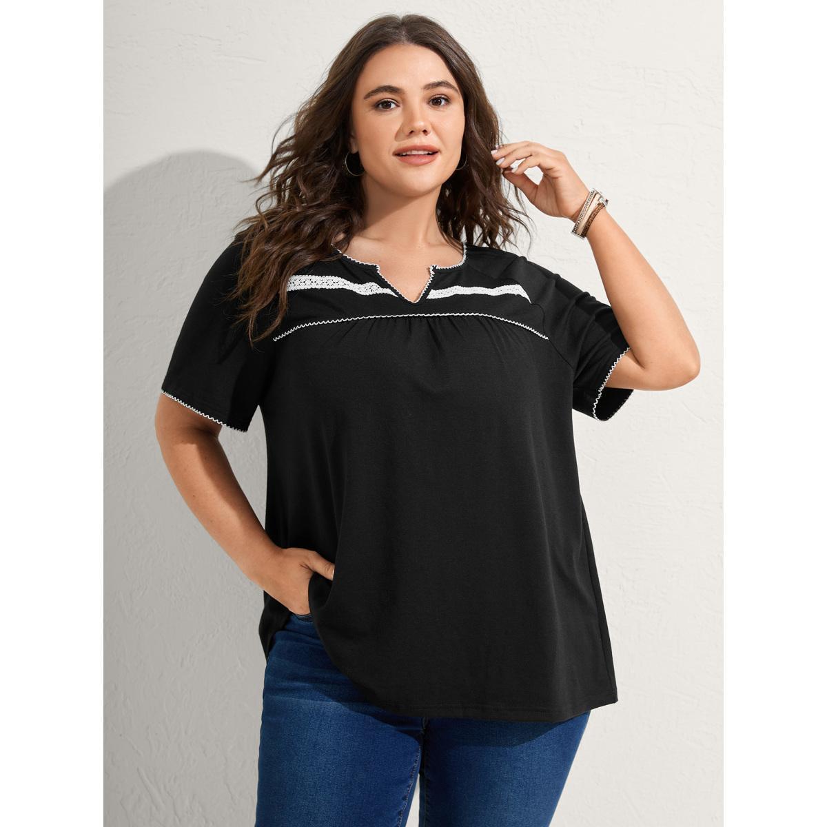 Plus Size Lace Color Contrast Pleated T-Shirt Black Women Woven ribbon&lace trim Flat collar with V-notch Vacation T-shirts BloomChic 26/4X Product Image