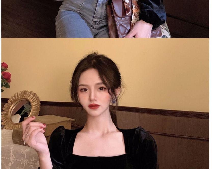 Long-Sleeve Square Neck Plain Velvet Slim Fit Top Product Image