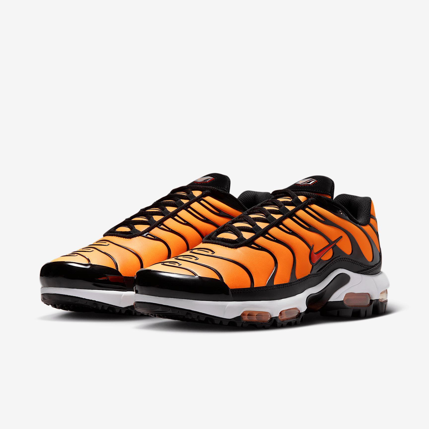 Nike Air Max Plus G Golf Shoes Product Image