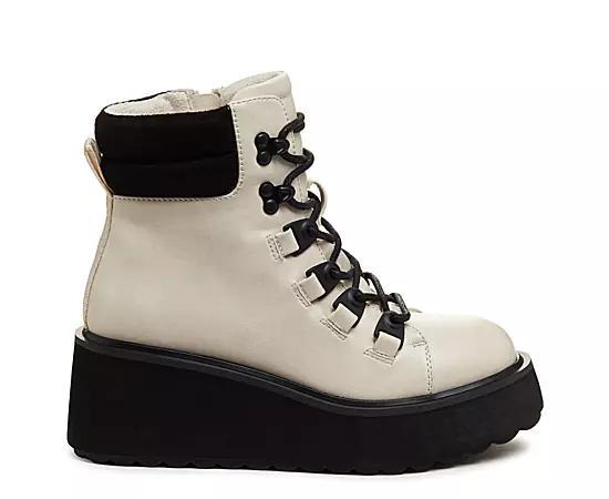 Rocket Dog Handle Womens Boots Product Image