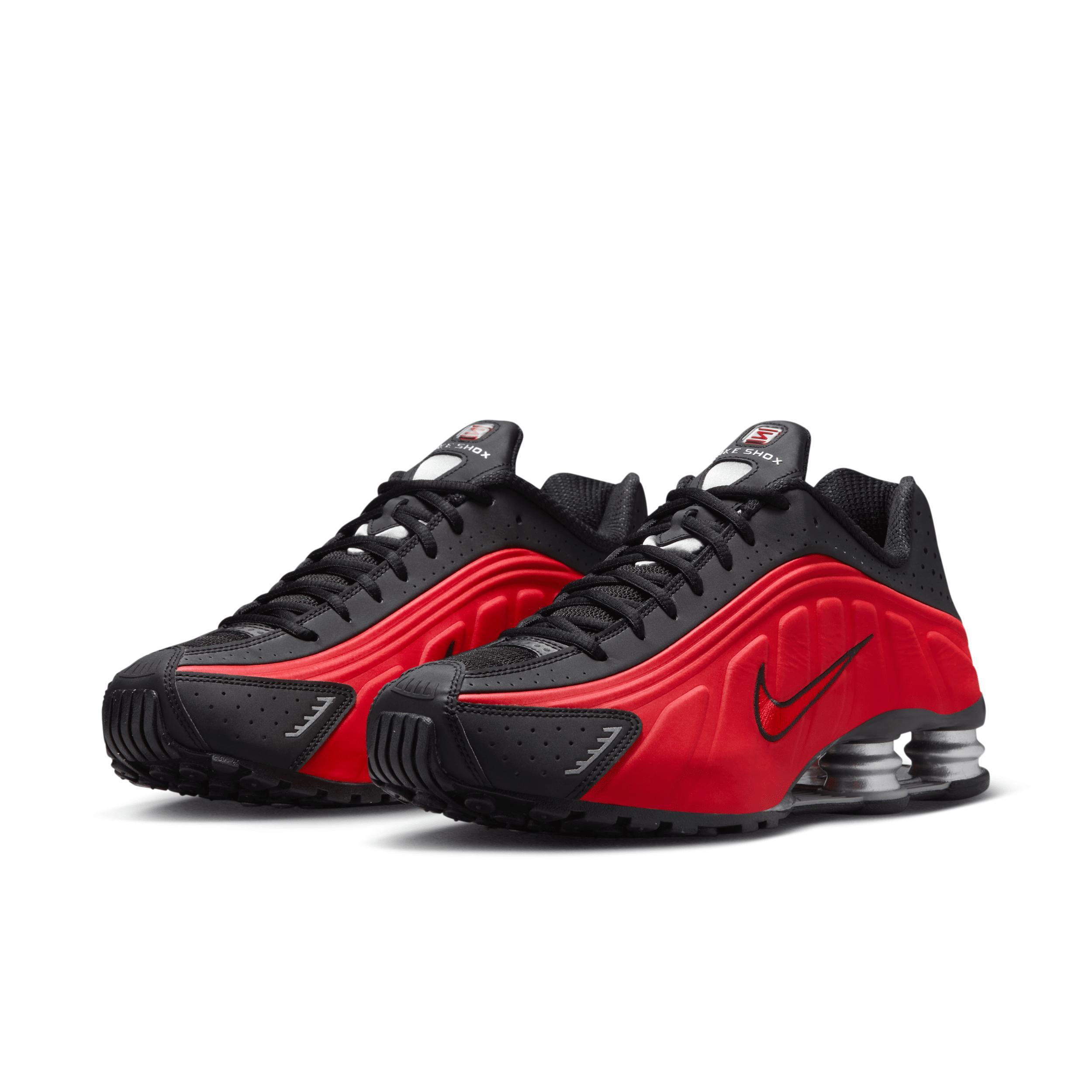 Nike Men's Shox R4 Shoes Product Image
