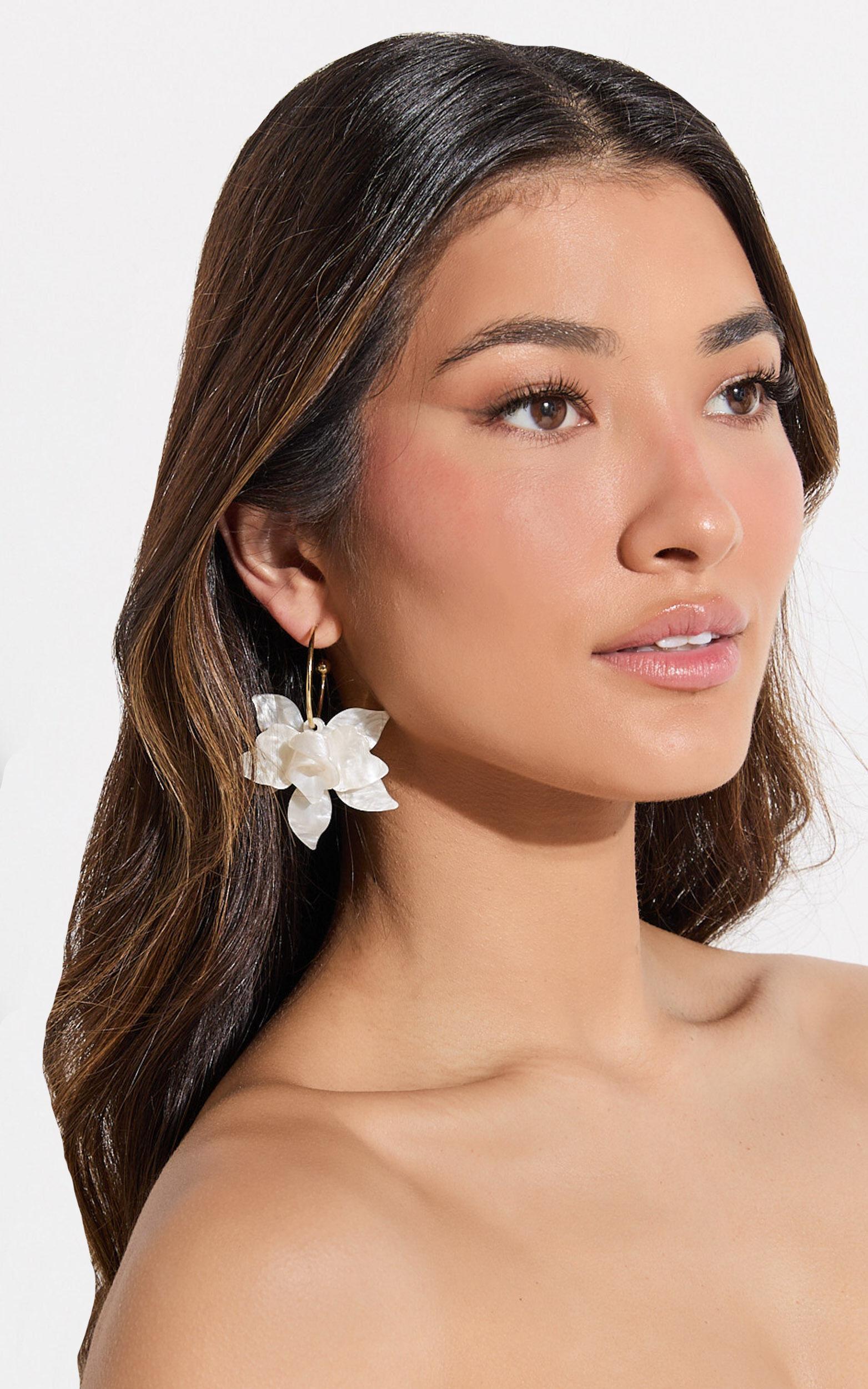 Alessandra Earrings - Pearl Flower Hoop Earrings in Shell Product Image