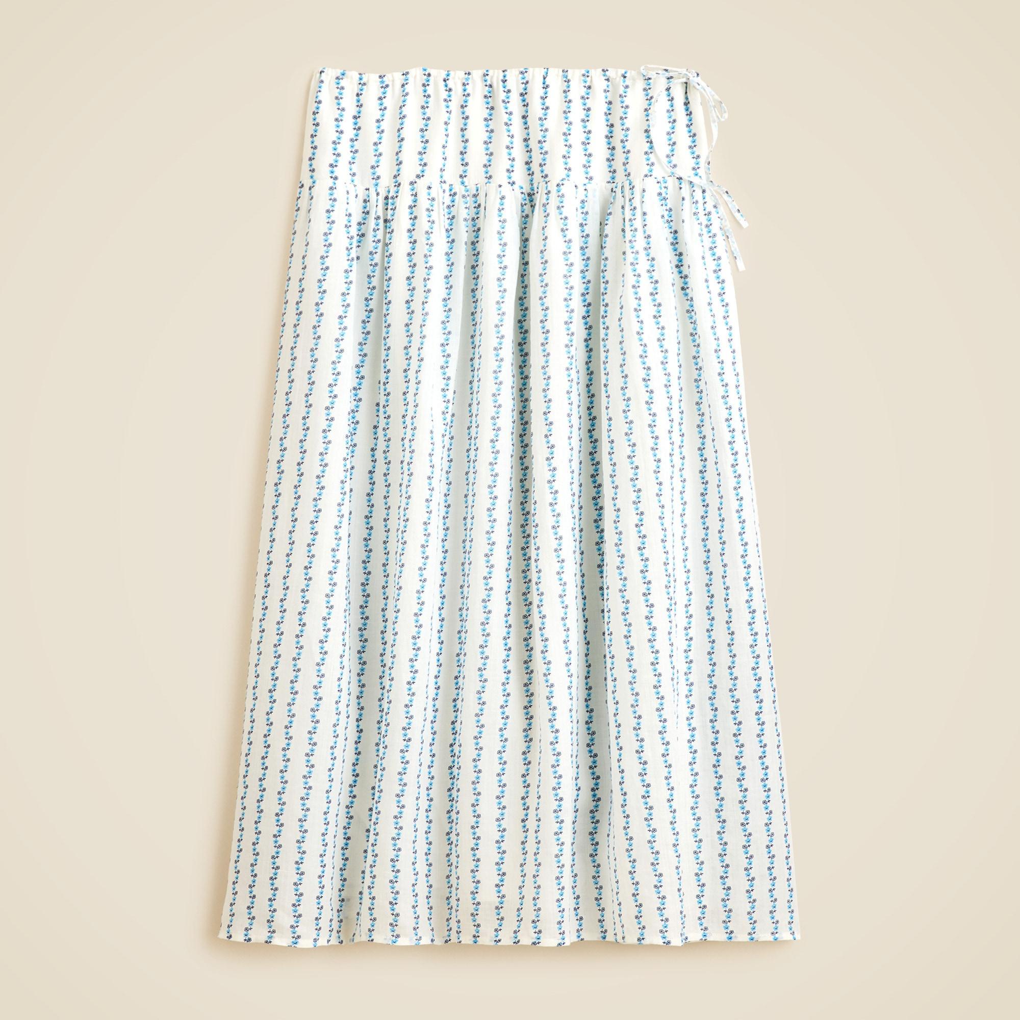 Side-tie skirt in blue daisy-print ramie Product Image