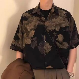 Short-Sleeve Floral Pocket Detail Shirt Product Image