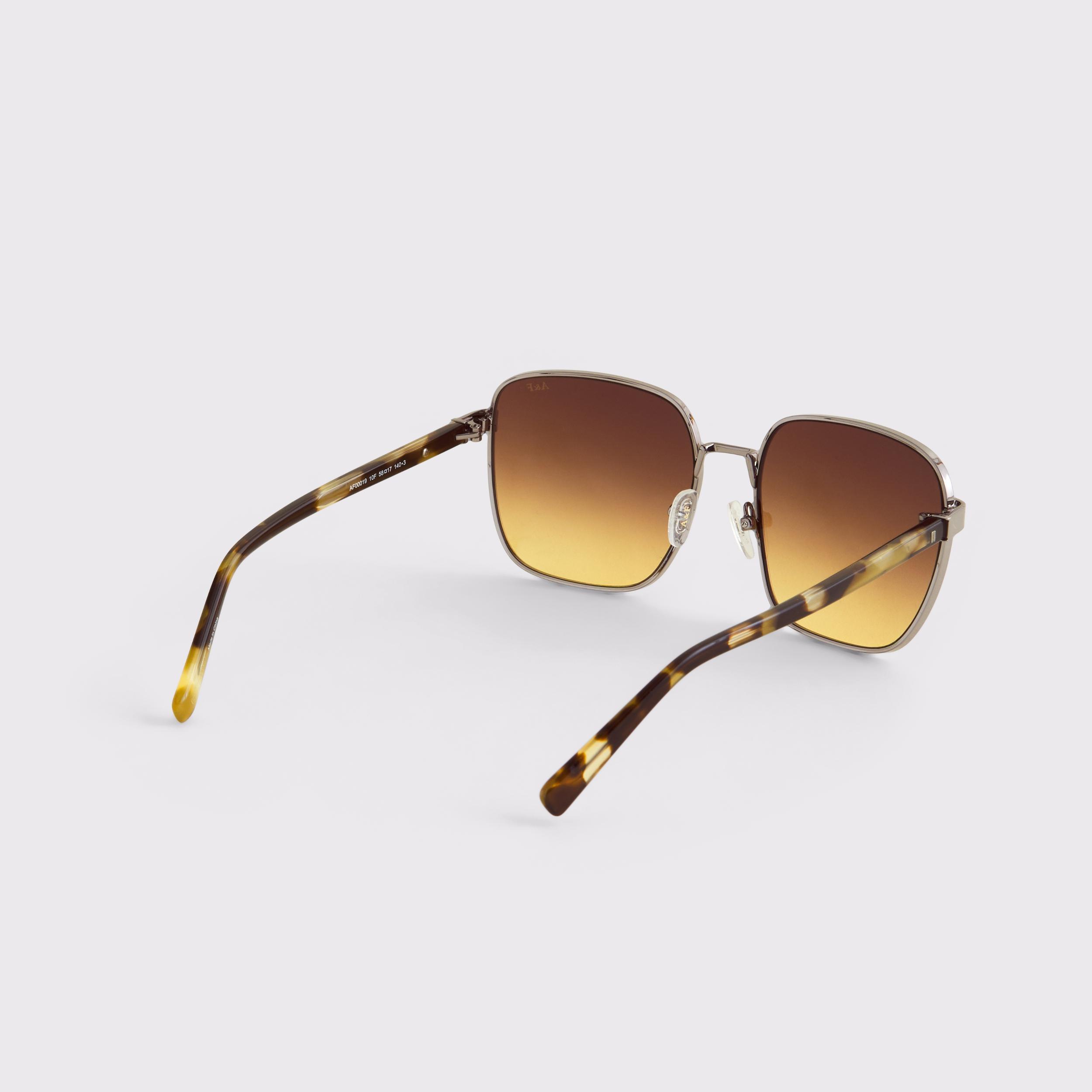 Wide Cat Eye Sunglasses Product Image