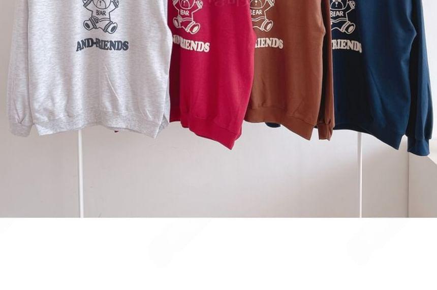 Bear Print Loose-Fit Sweatshirt Product Image