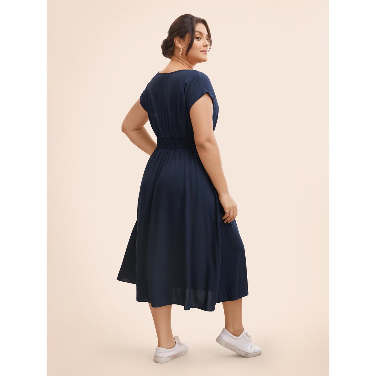 Plus Size Plain Shirred Cap Sleeve Midi Dress Indigo Women Elegant Shirred V-neck Cap Sleeve Curvy BloomChic 10/M Product Image