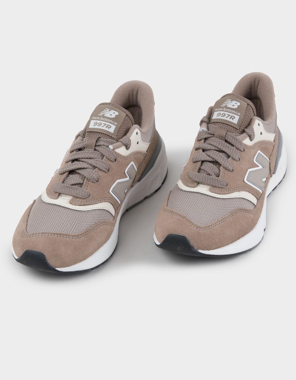 NEW BALANCE 997R Shoes - MUSHROOM Product Image