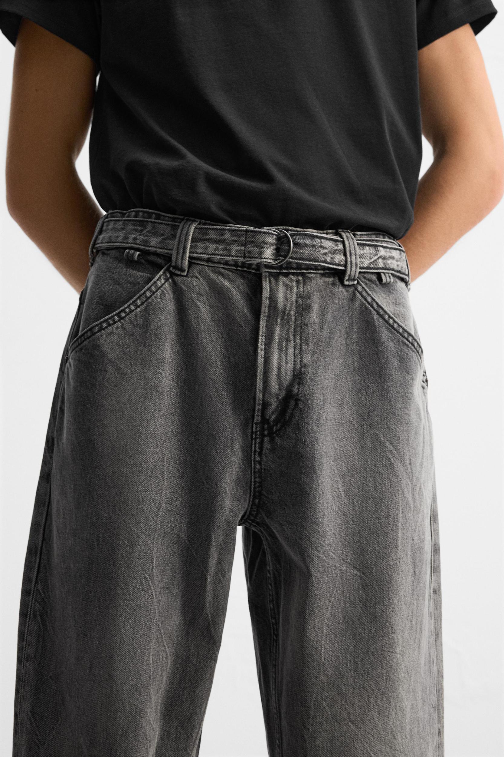 BELTED RELAXED FIT JEANS Product Image