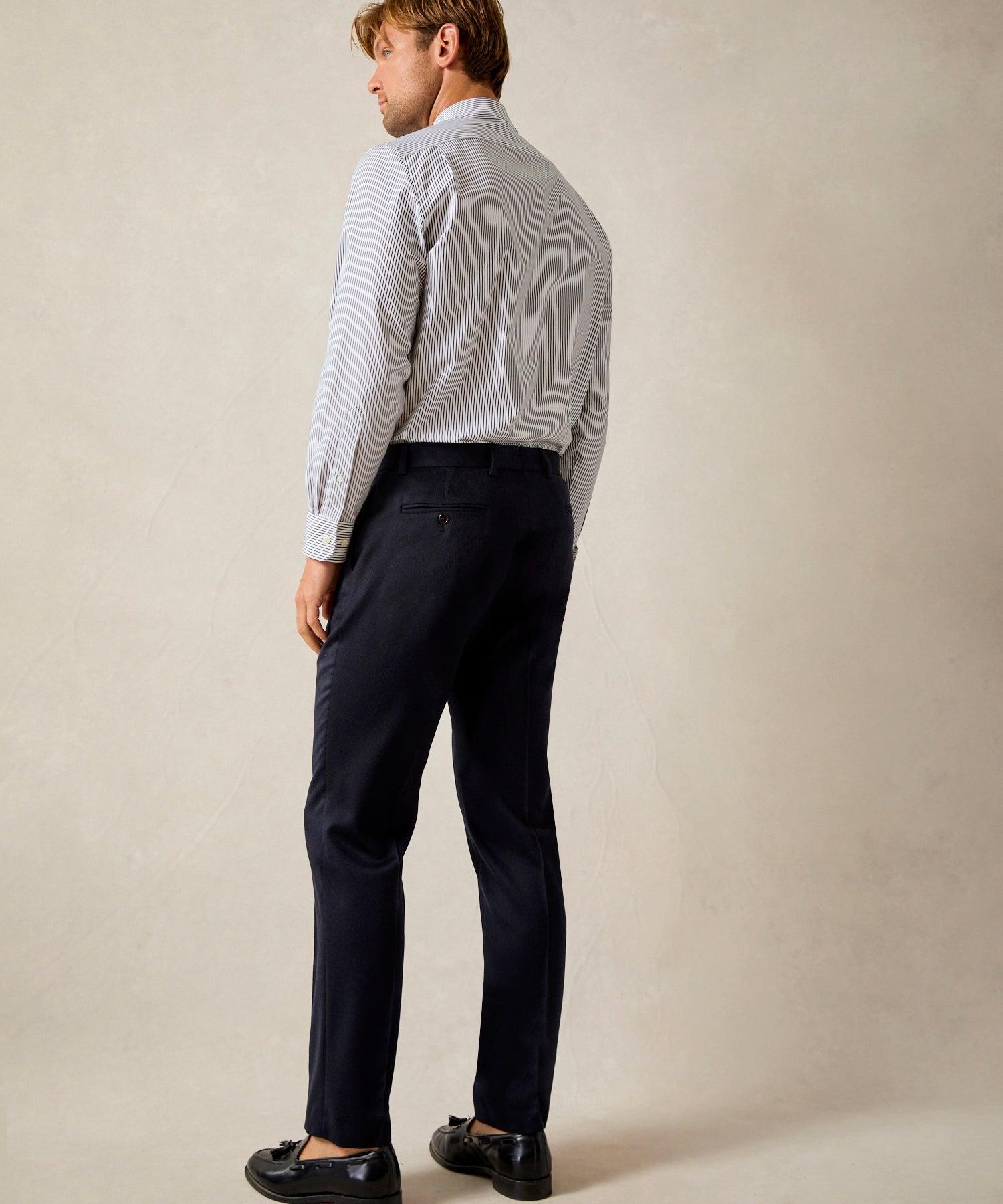 Italian Cashmere Sutton Suit in Navy Product Image