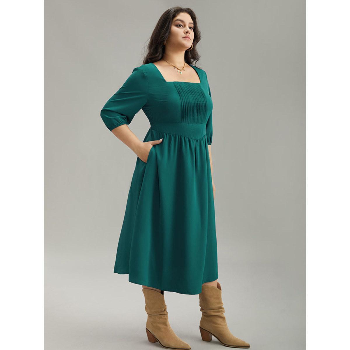 Plus Size Anti-Wrinkle Square Neck Pleated Gathered Dress Aegean Women Vacation Elastic cuffs Square Neck Elbow-length sleeve Curvy Midi Dress BloomChic 26/4X Product Image