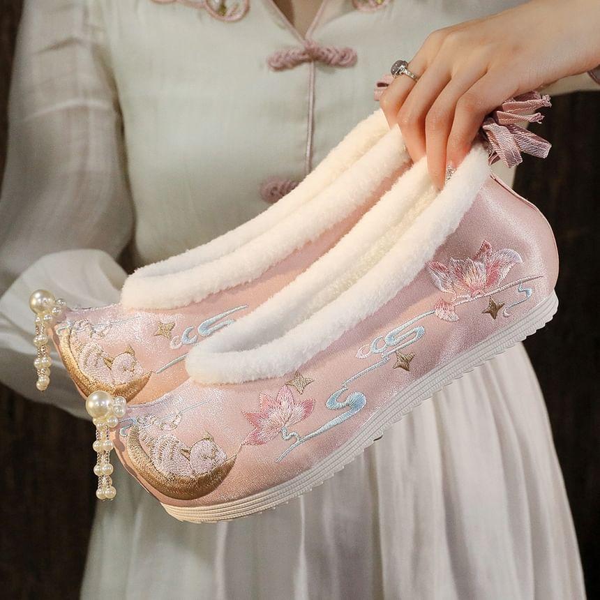 Embroidered Fleece Trim Flats Product Image