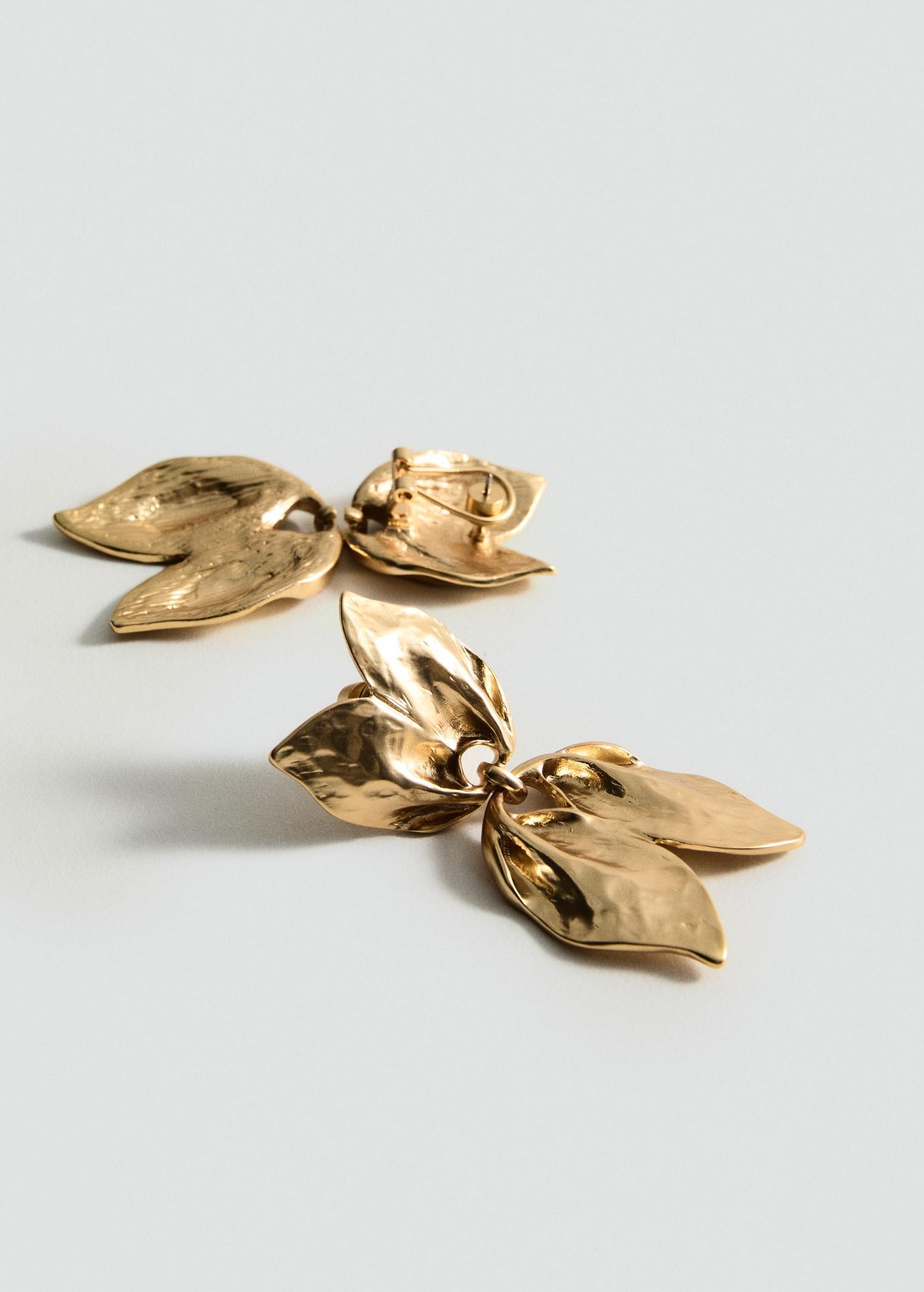 Pendant-design earrings - Women | MANGO USA Product Image