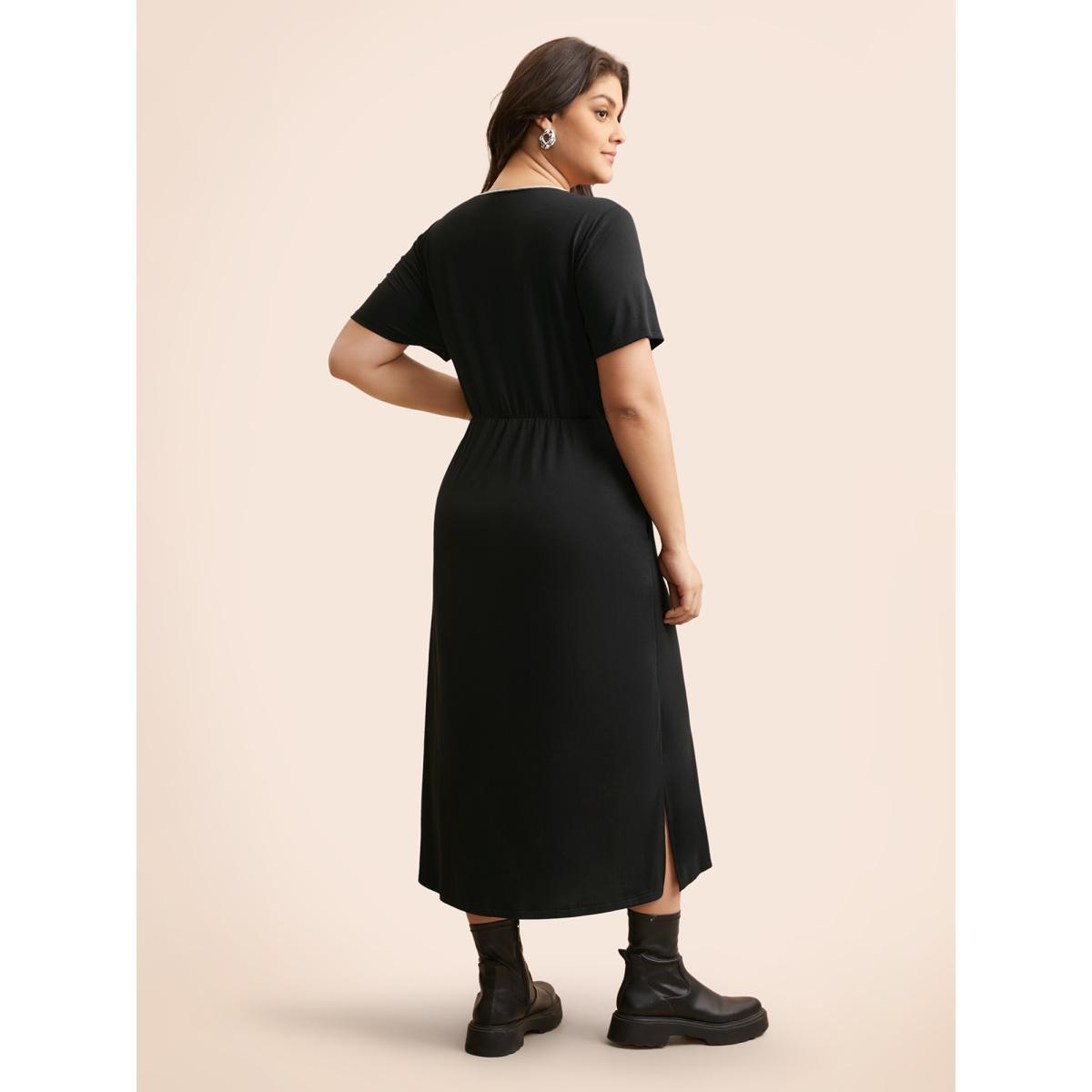 Plus Size Round Neck Contrast Topstitching Slit Hem Dress Black Women Casual Topstitching Round Neck Short sleeve Curvy BloomChic 28/5X Product Image