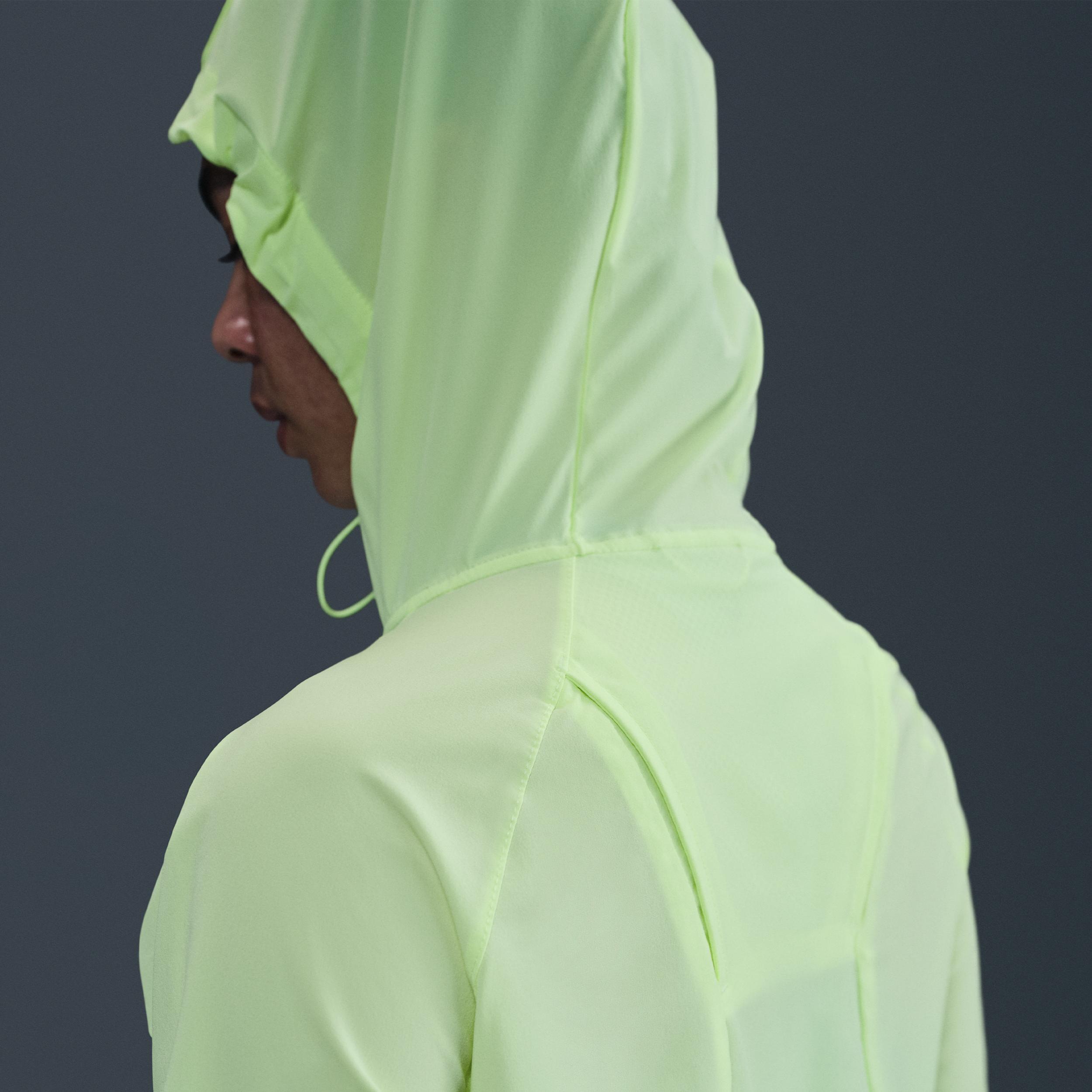 Nike Swift Women's Repel Packable Running Jacket Product Image