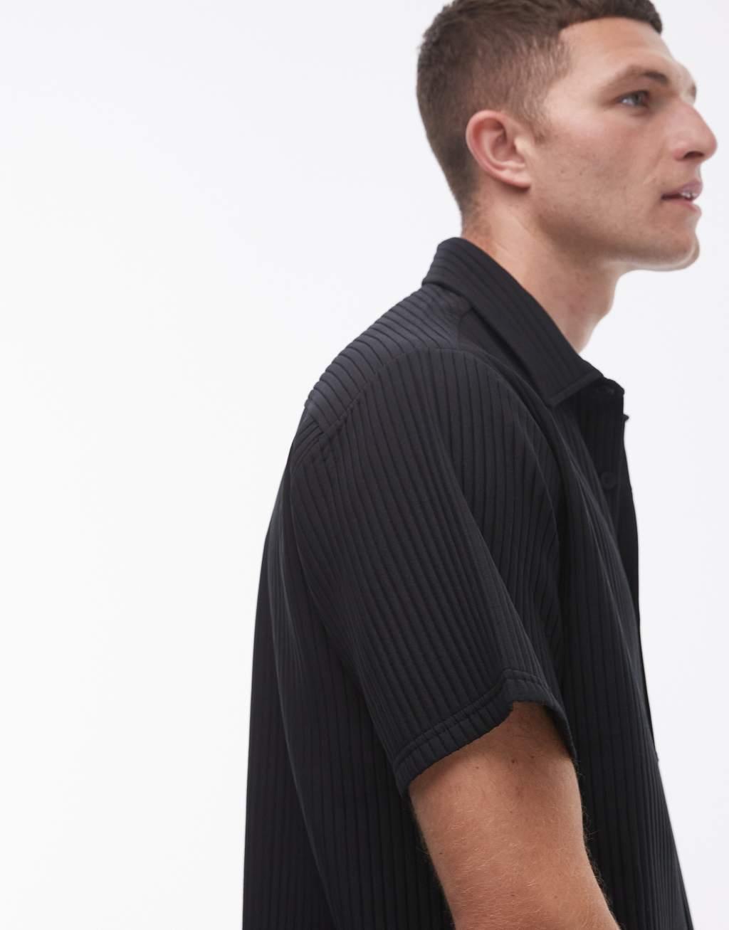 Topman short sleeve button through plisse shirt in black Product Image