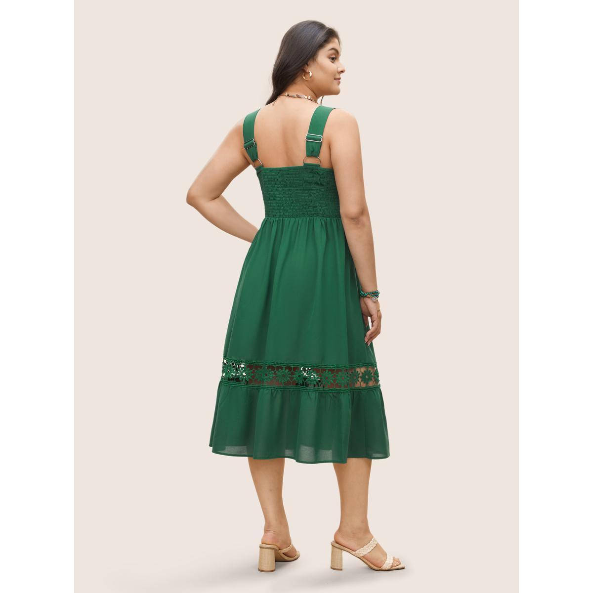 Plus Size Plain Elastic Waist Cut Out Lace Patchwork Dress Emerald Women Resort Non Non Sleeveless Curvy Midi Dress BloomChic 26/4X Product Image