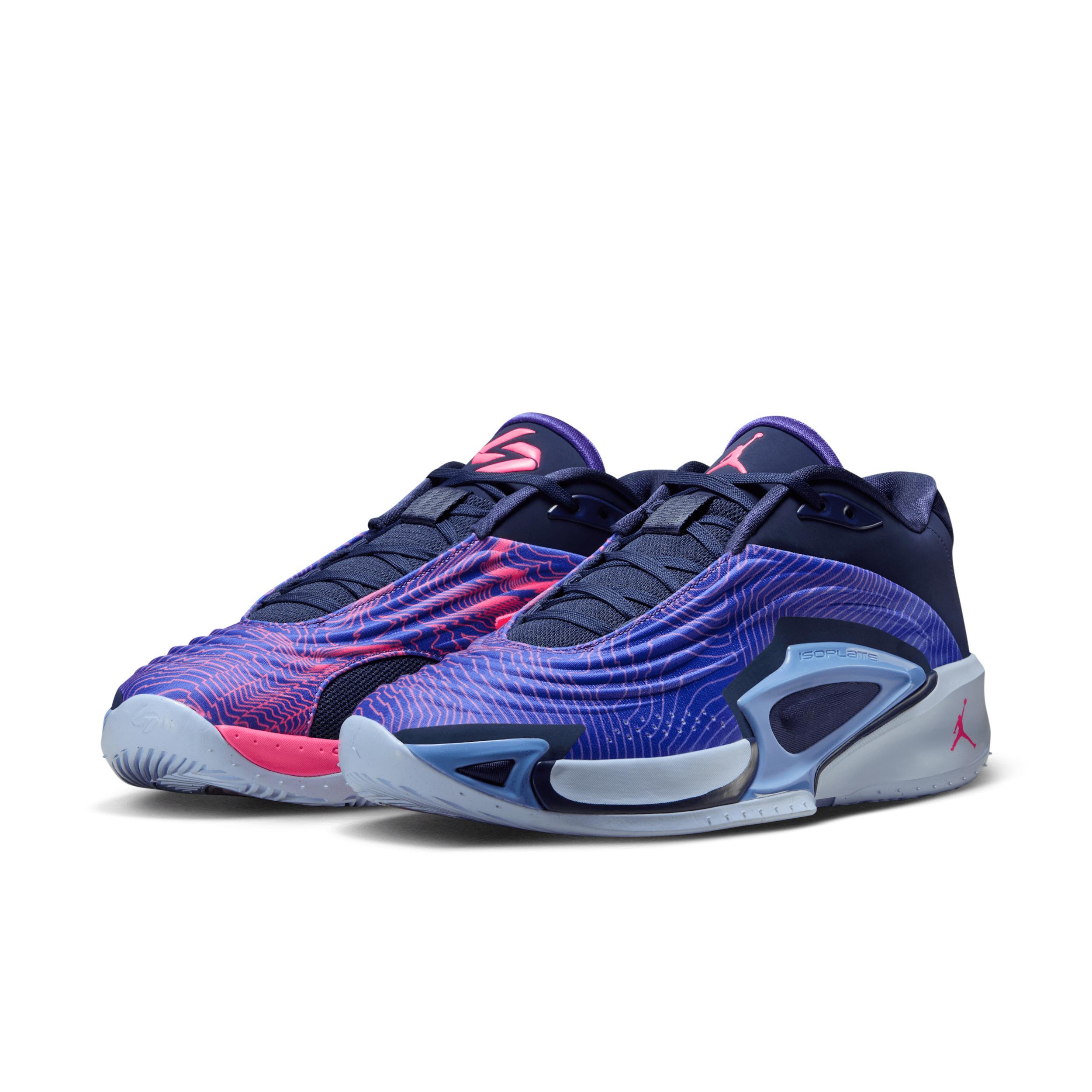 Nike Men's Luka 3 Basketball Shoes Product Image