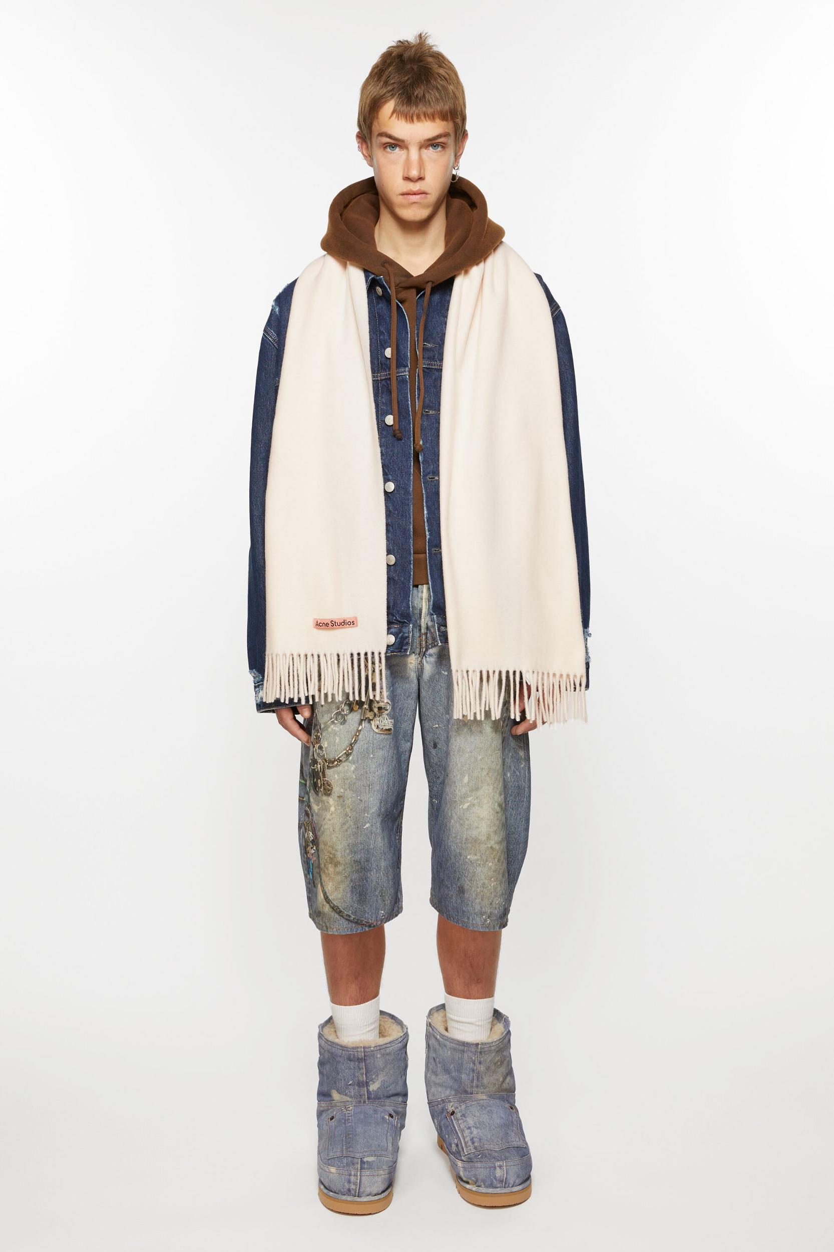 Fringe wool scarf – Narrow Product Image