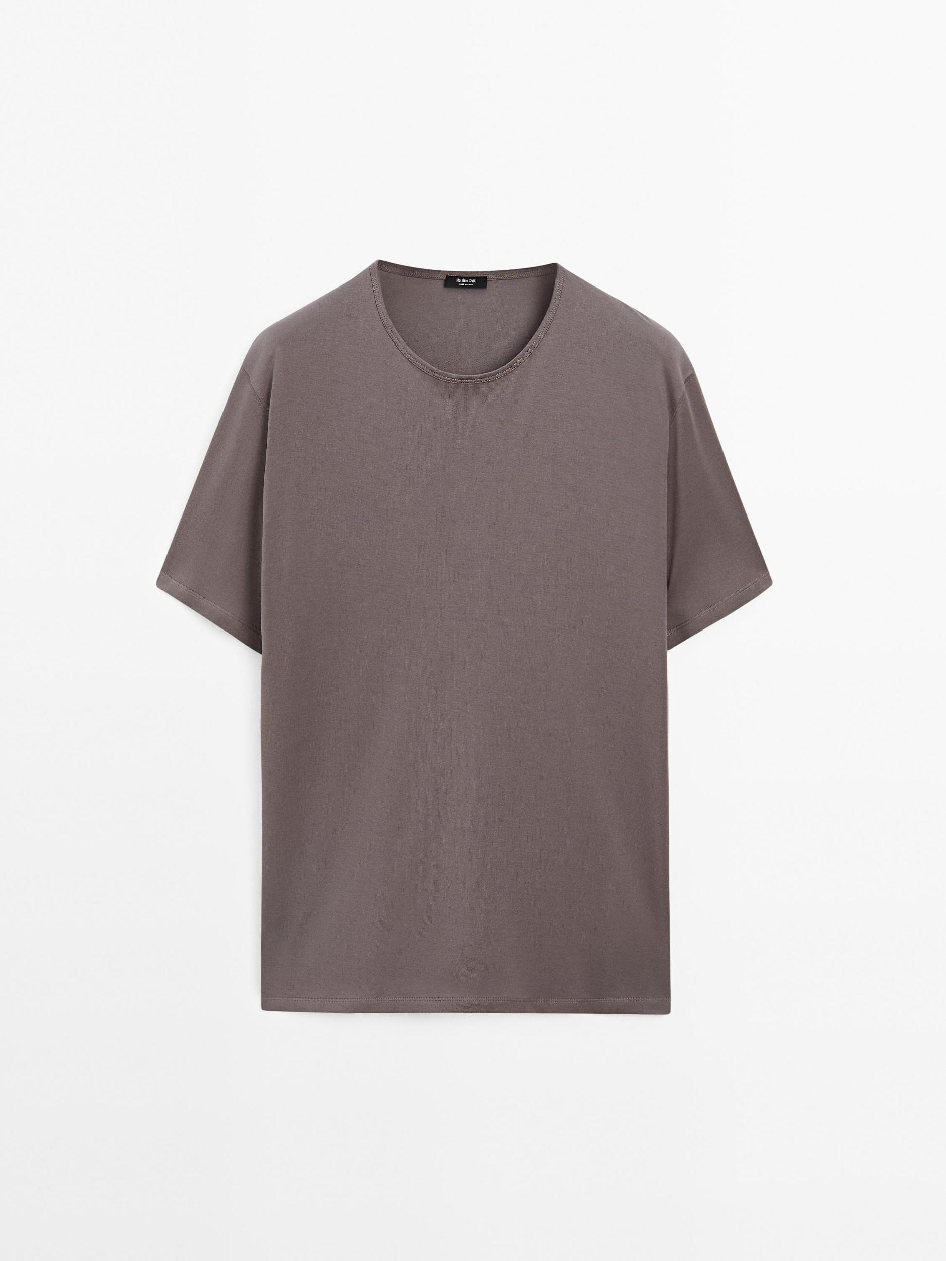 100% cotton lightweight T-shirt Product Image
