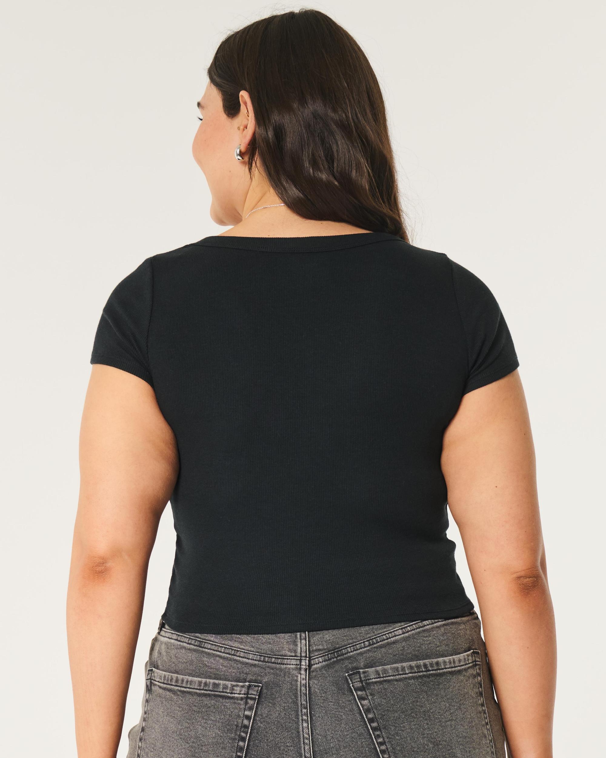 Clothing for Women & Men | Teen Clothing | Hollister Co. Product Image