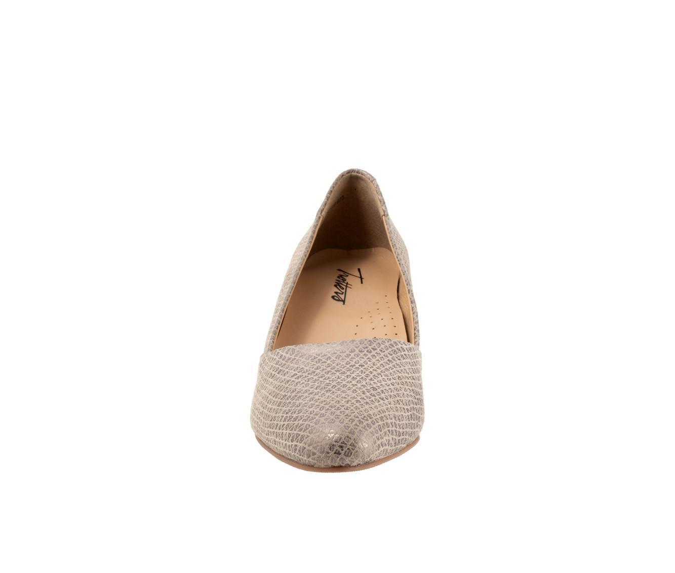 Women's Trotters Kylie Pumps Product Image