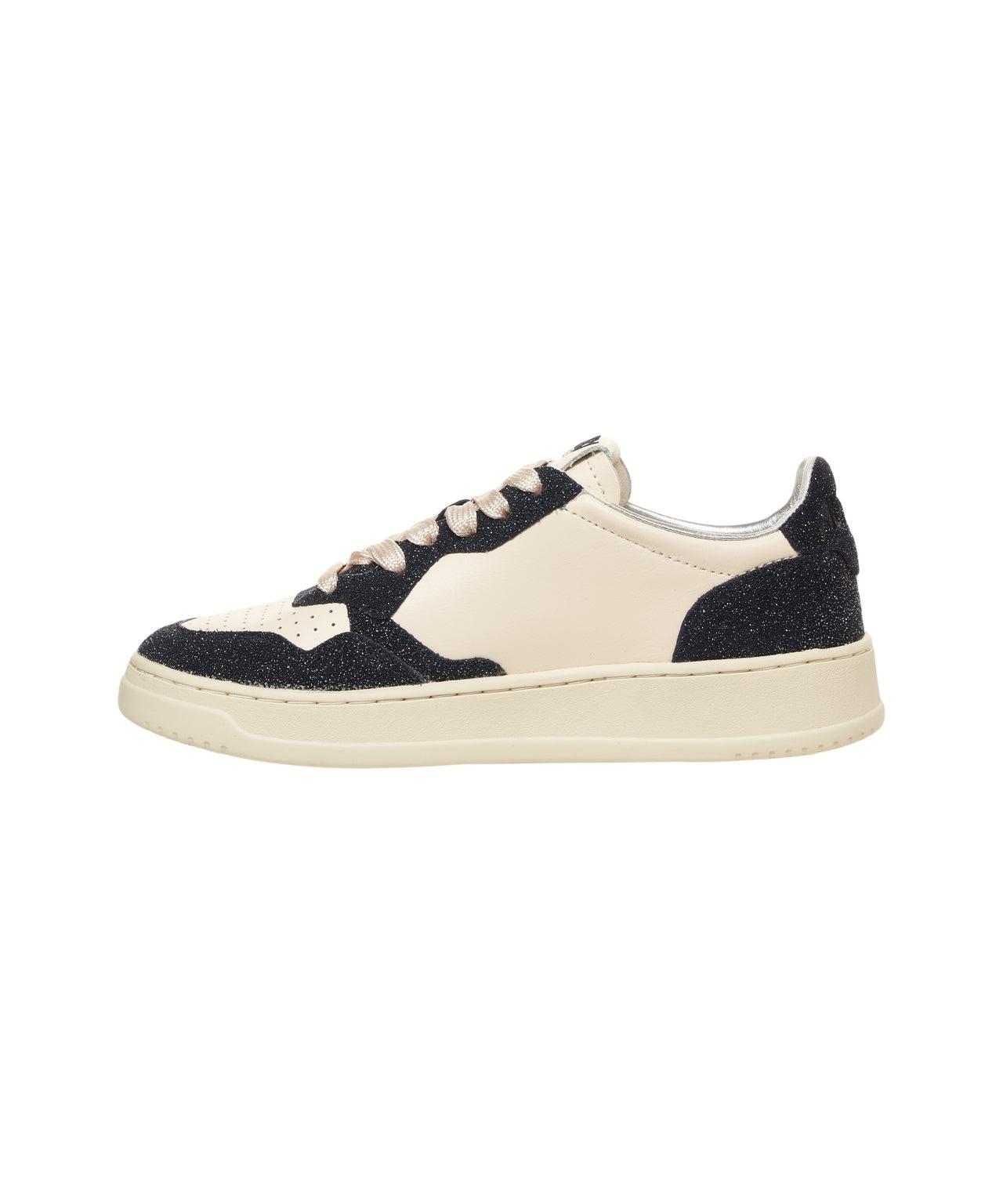 Sneakers 'Medalist Low' Product Image