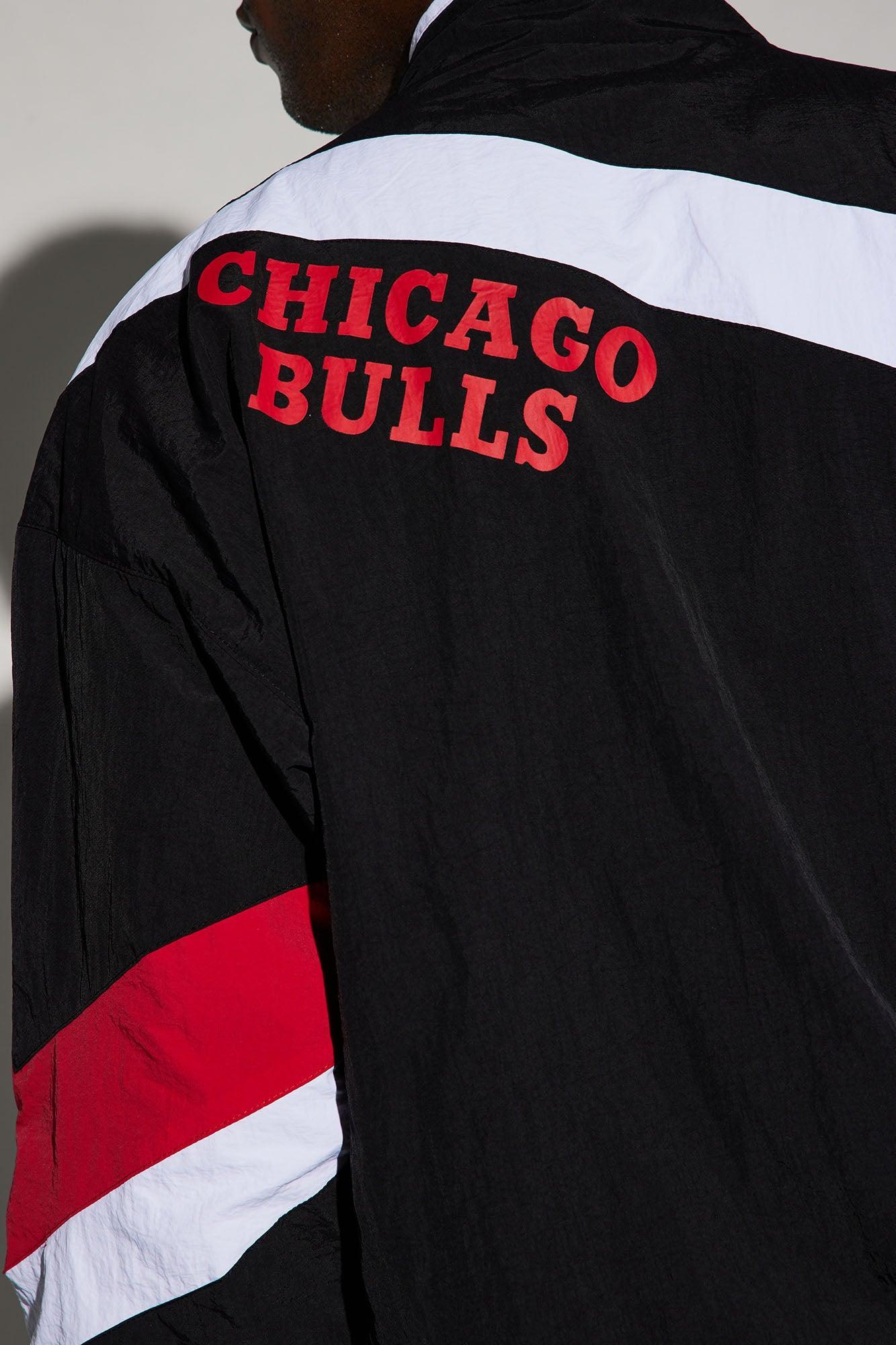 Bulls Hood Star Jacket - Black/Red Product Image