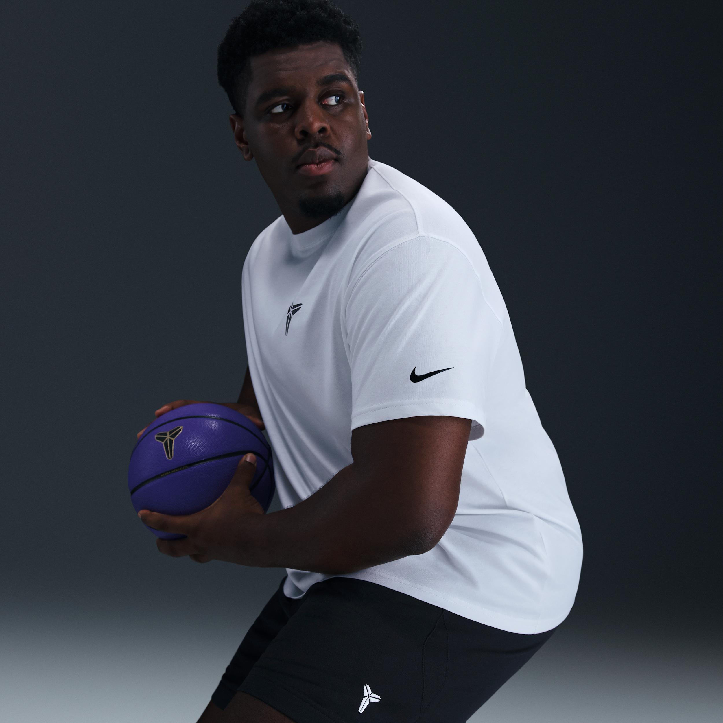 Nike Men's Kobe Dri-FIT 6" Basketball Shorts Product Image