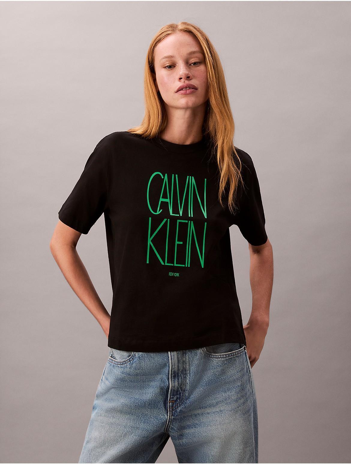 Calvin Klein Womens Logo Graphic Boxy T-Shirt - Pink Product Image