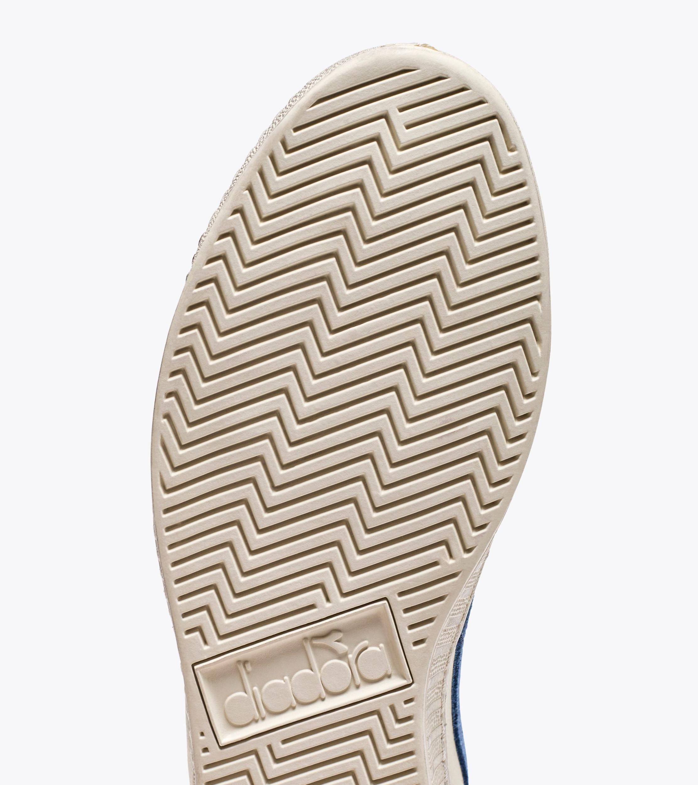 GAME L HIGH WAXED SUEDE POP Product Image