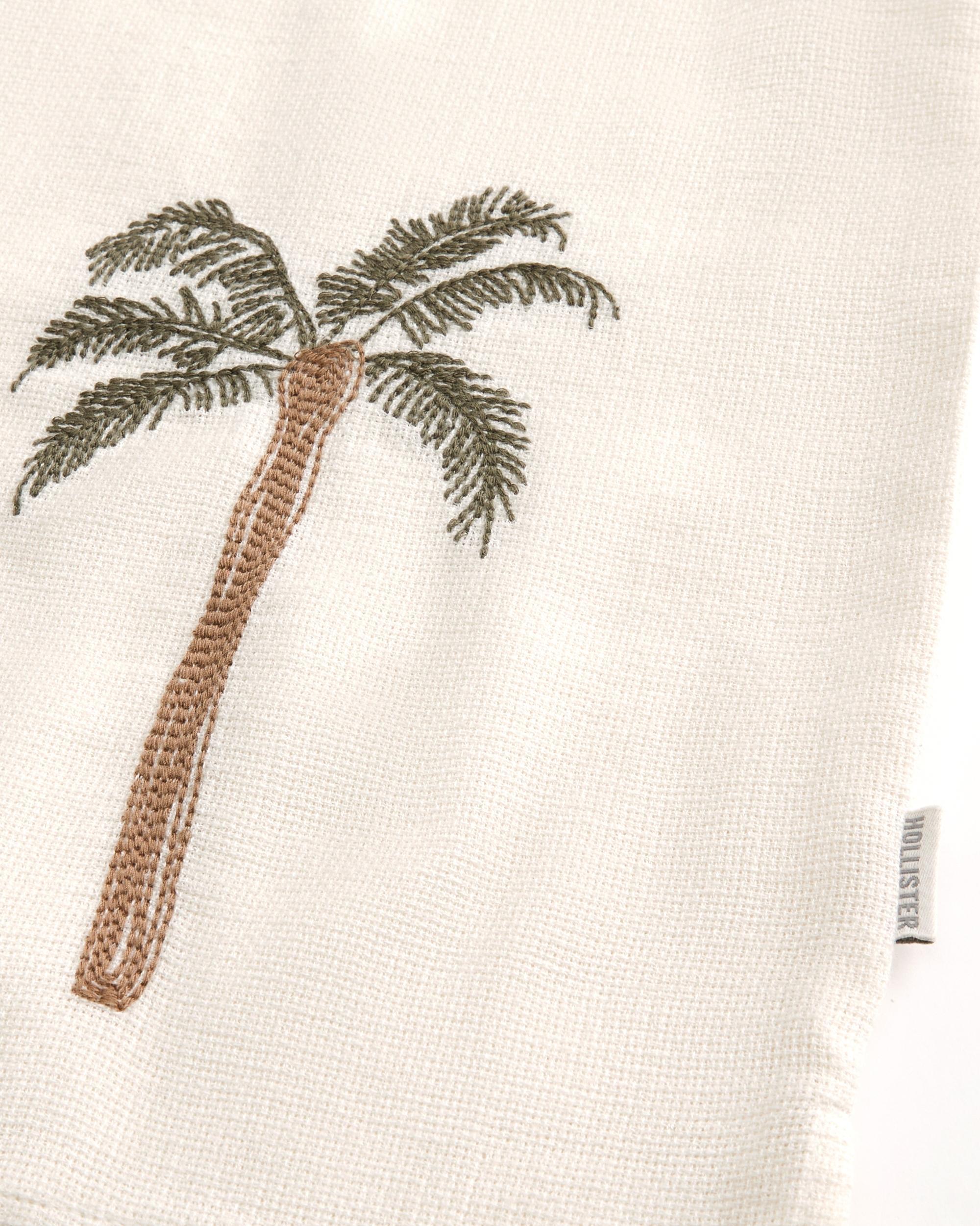 Relaxed Short-Sleeve Embroidered Western Graphic Shirt Product Image