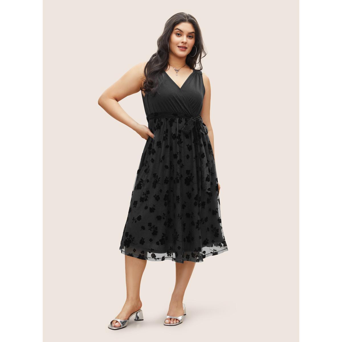 Plus Size Floral Mesh Patchwork Surplice Neck Tank Dress Black Women Cocktail Non Overlap Collar Sleeveless Curvy Midi Dress BloomChic 10/M Product Image