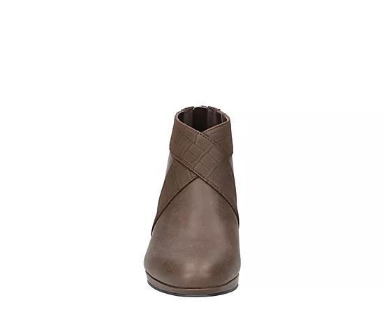 Easy Street Spice Womens Platform Dress Shooties Product Image