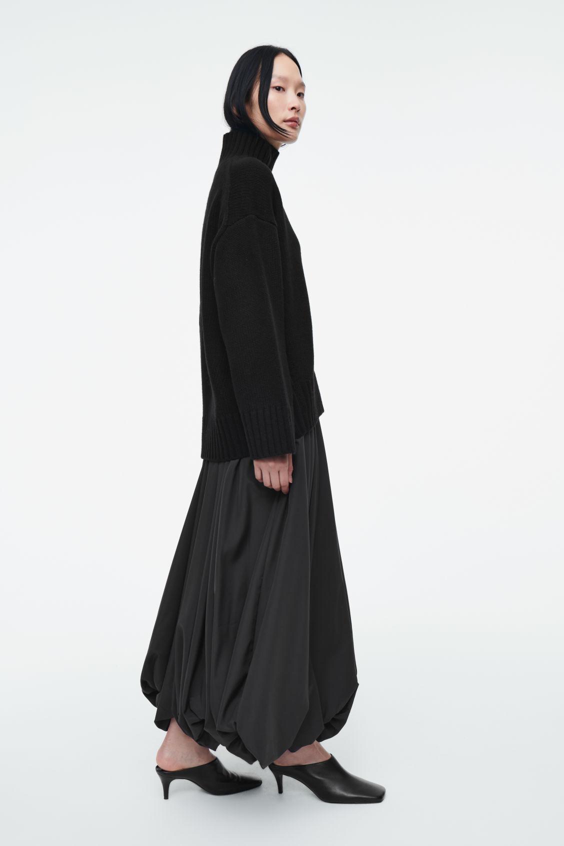 CHUNKY PURE CASHMERE TURTLENECK SWEATER Product Image
