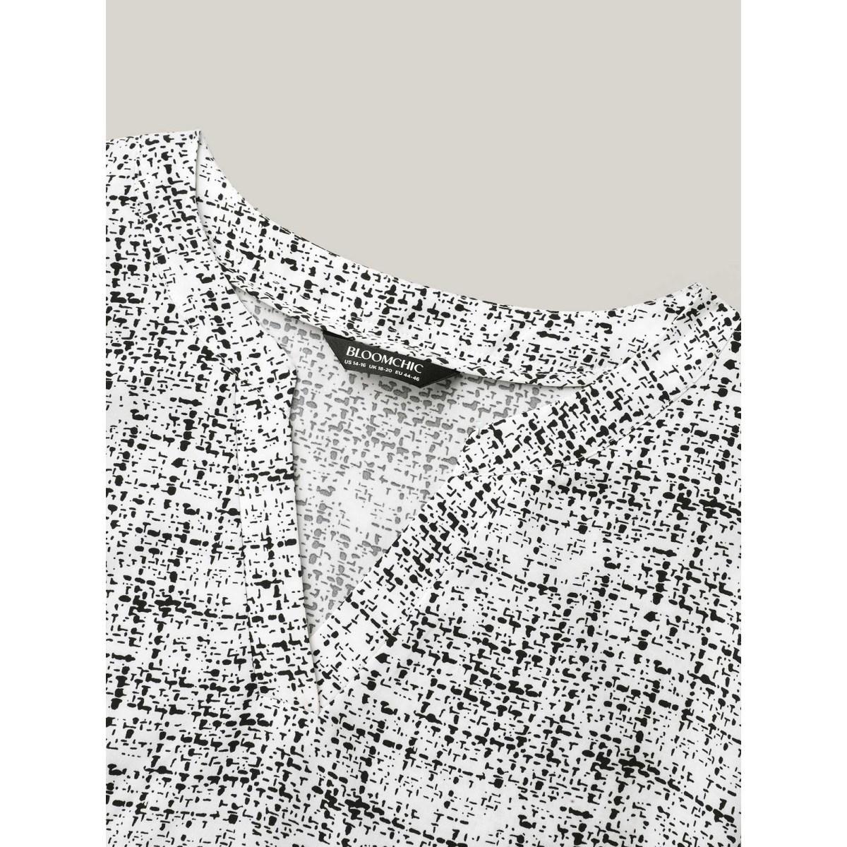 Plus Size WhiteSmoke Geometric Print Puff Sleeve Blouse Women Elegant Short sleeve Flat collar with V-notch Everyday Blouses BloomChic 30/6X Product Image