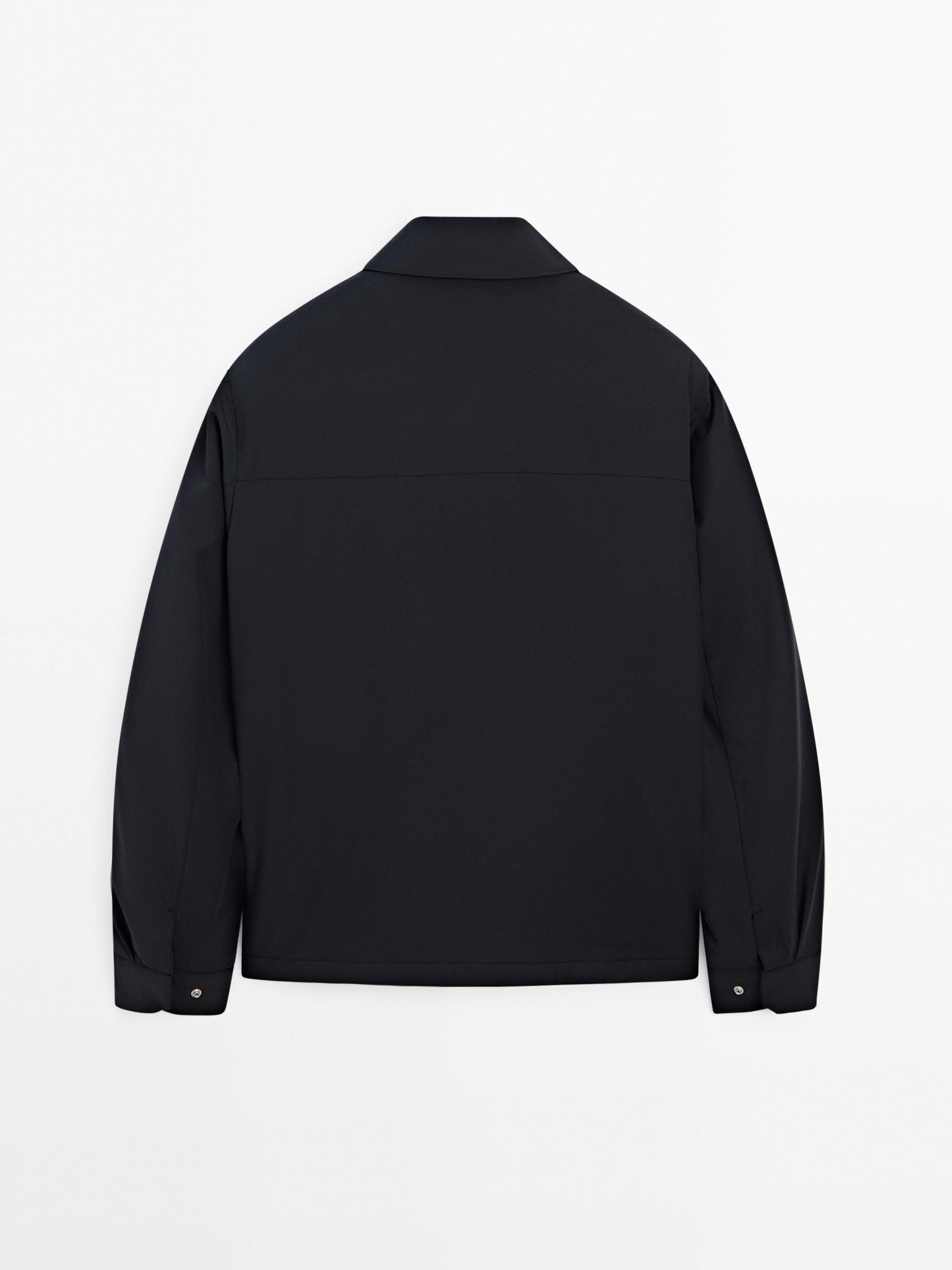 Lightweight water-repellent jacket Product Image