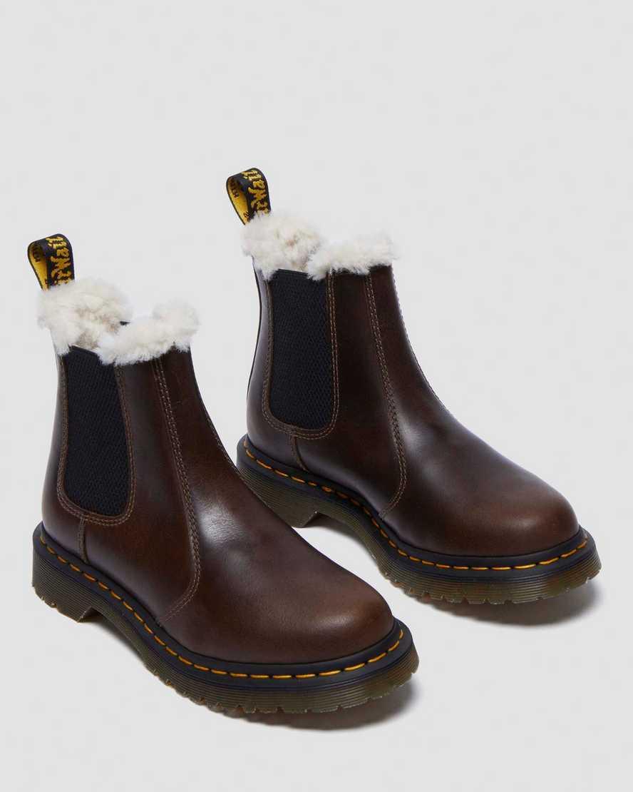 2976 Women's Faux Fur Lined Chelsea Boots Product Image