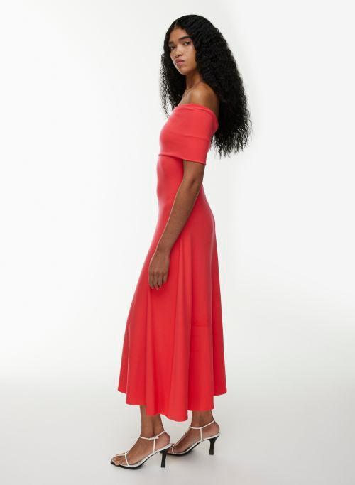 statuette dress Product Image